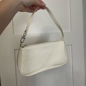 ***SOLD***White Mini Shoulder Bag 🤍